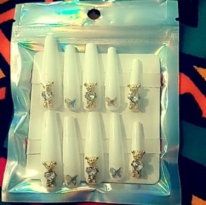 XXL White Coffin Press On Nails Size Medium